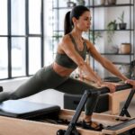 découvrez comment le pilates reformer peut vous aider efficacement dans votre parcours de perte de poids grâce à des exercices ciblés et une méthode adaptée à tous les niveaux.