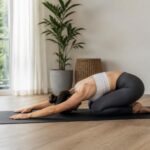 découvrez les gestes essentiels pour soulager efficacement les douleurs lombaires et retrouver votre bien-être au quotidien.