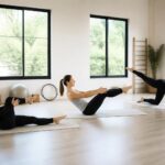 découvrez notre guide complet des exercices pilates, avec les postures essentielles classées par niveau de difficulté pour progresser à votre rythme et améliorer votre bien-être.